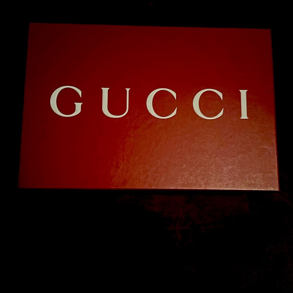 LARGE GUCCI BURGUNDY GIFT BOX